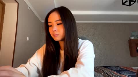 Amina online show from October 26, 4:40 am