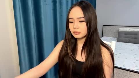 Amina online show from April 15, 2:35 pm