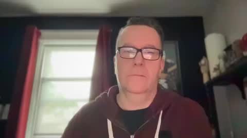 Snapshot of wintyr chatting on October 19, 3:45 pm wintyr online show from October 19, 3:45 pm