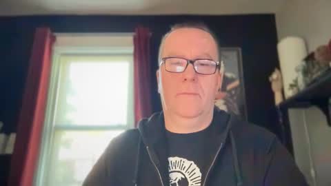 Snapshot of wintyr chatting on October 25, 4:24 pm wintyr online show from October 25, 4:24 pm