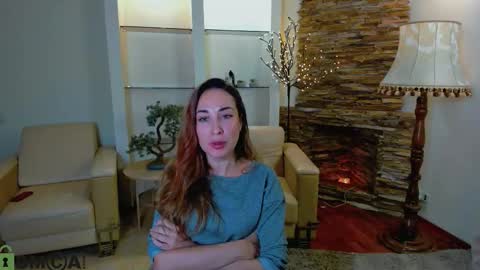 Snapshot of wise_ava chatting on January 9, 8:21 pm Sarah Curly online show from January 9, 8:21 pm