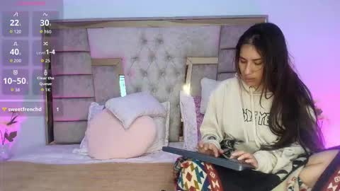 Snapshot of wishmakers_ chatting on February 9, 12:20 pm wishmakers_ online show from February 9, 12:20 pm