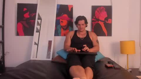 Snapshot of wiston_cox chatting on May 1, 6:23 pm Wiston online show from May 1, 6:23 pm