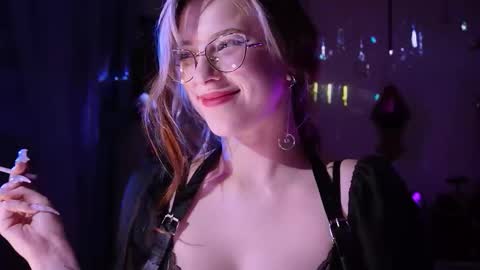 Snapshot of witch_fiona chatting on March 23, 8:02 pm Goddess of two strapons - Mr. long Don Mr. Pinky online show from March 23, 8:02 pm