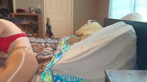 witchbitchmommy online show from March 9, 5:50 pm