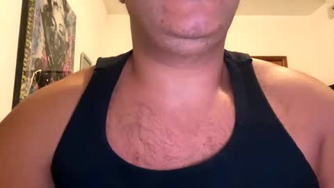 Snapshot of witebull83 chatting on December 22, 4:48 pm Witebull online show from December 22, 4:48 pm