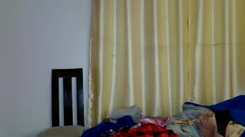 girlie o online show from February 18, 1:10 am