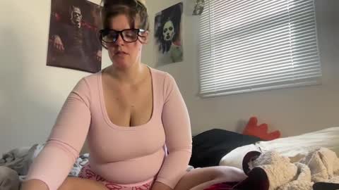 Snapshot of wldntulik2no chatting on February 13, 5:22 pm Moth online show from February 13, 5:22 pm