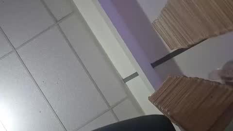 wnhz27 online show from February 3, 2:53 am