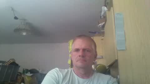 wohnung_at online show from April 11, 11:03 am