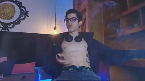  W O L F  online show from March 28, 11:32 am