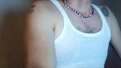 Luis online show from April 18, 11:38 pm