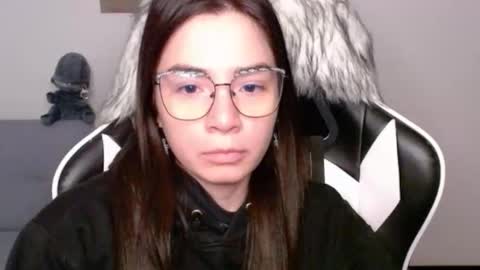 Alex online show from November 21, 3:05 am