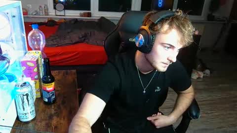 Snapshot of wollenjunge2006 chatting on October 5, 6:39 pm wollenjunge2006 online show from October 5, 6:39 pm