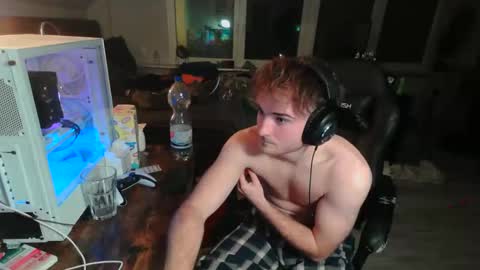 Snapshot of wollenjunge2006 chatting on November 10, 9:58 pm wollenjunge2006 online show from November 10, 9:58 pm