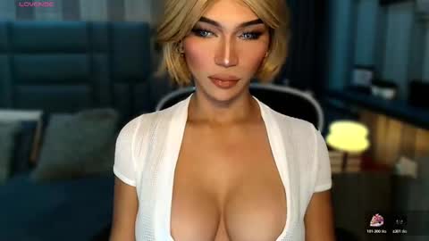 Julia online show from February 3, 1:59 am