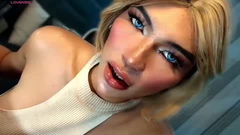 Julia online show from February 9, 3:54 am