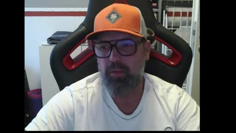 Adam online show from November 5, 7:30 am