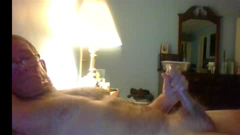 Snapshot of wonder1970 chatting on December 23, 6:11 am wonder1970 online show from December 23, 6:11 am