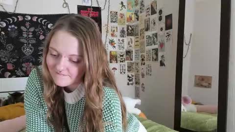 wonderconnie online show from November 4, 4:28 pm