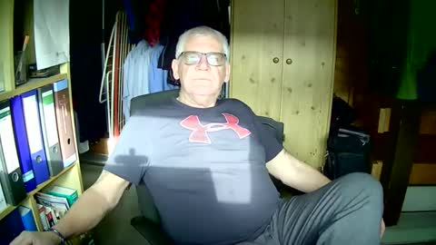 Snapshot of wonneprop10 chatting on February 23, 1:42 pm Always Horny online show from February 23, 1:42 pm