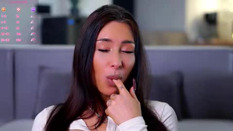 Snapshot of wonthityouback chatting on February 14, 2:14 pm Maria online show from February 14, 2:14 pm