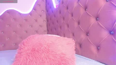 Lia  online show from January 6, 7:56 pm