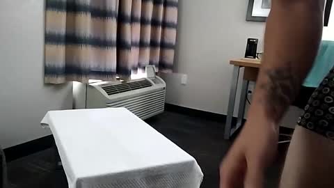 LongNThrobbn online show from September 24, 5:38 pm