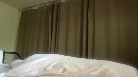 Snapshot of woof_wolf37 chatting on April 19, 6:10 pm woof_wolf37 online show from April 19, 6:10 pm