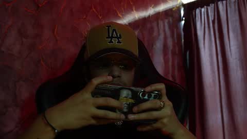 Snapshot of woondeer17 chatting on February 1, 6:06 pm Woondeer online show from February 1, 6:06 pm