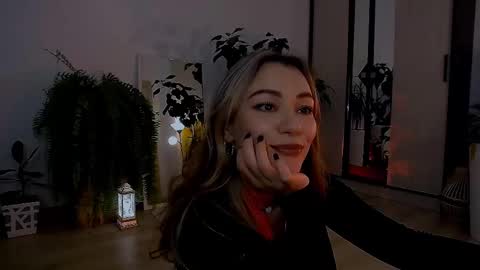 Snapshot of worldsbaby chatting on January 13, 10:56 pm worldsbaby online show from January 13, 10:56 pm