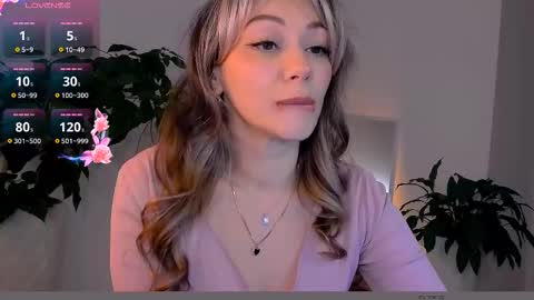 Snapshot of worldsbaby chatting on November 8, 4:29 pm worldsbaby online show from November 8, 4:29 pm