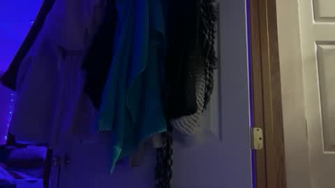 cum4me online show from April 15, 10:44 am