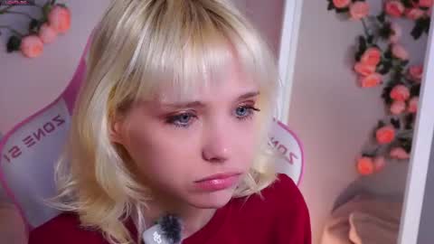 Snapshot of wow_angel chatting on July 18, 6:06 am wow_angel online show from July 18, 6:06 am