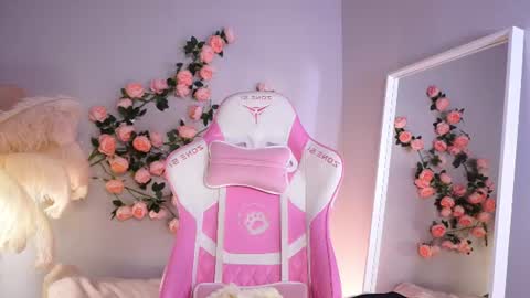 Snapshot of wow_angel chatting on July 26, 5:59 am wow_angel online show from July 26, 5:59 am