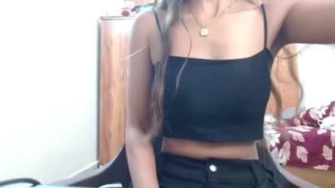 Snapshot of wow_anjle chatting on July 21, 5:10 am wow_anjle online show from July 21, 5:10 am