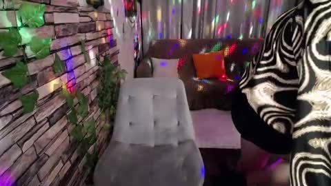 wow_co online show from December 6, 7:45 pm