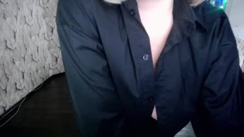 wow_co online show from February 11, 10:39 pm