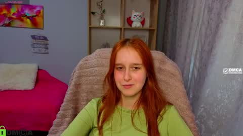 Snapshot of wow_emma_ chatting on April 18, 2:21 pm wow_emma_ online show from April 18, 2:21 pm