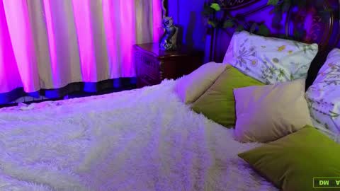 Evelin online show from April 18, 7:07 pm