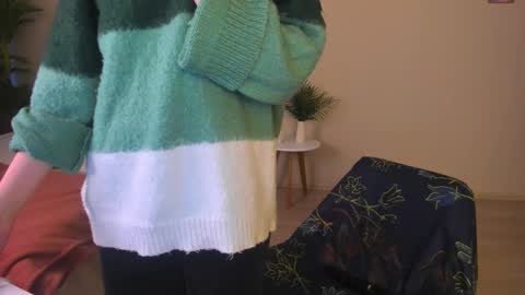 Rebecy online show from October 4, 2:04 pm