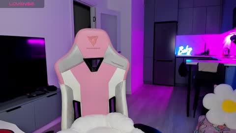 Snapshot of wowlovie666 chatting on January 31, 7:11 pm Emi online show from January 31, 7:11 pm