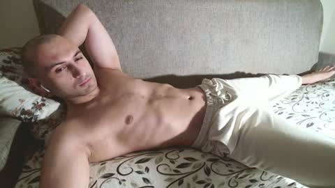 Snapshot of wowmichael69 chatting on December 13, 2:49 pm Josy online show from December 13, 2:49 pm