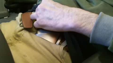 Snapshot of wrangleat0r chatting on December 8, 1:35 am wrangleat0r online show from December 8, 1:35 am