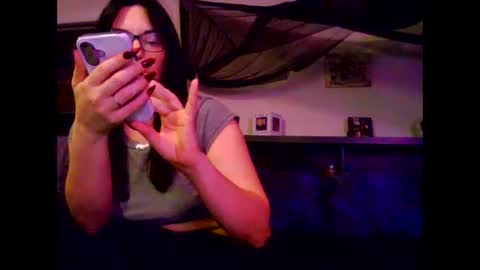 Snapshot of wrenleigh chatting on June 11, 7:17 am Crystal Lake online show from June 11, 7:17 am