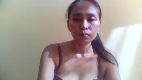 Snapshot of wryd0203 chatting on June 9, 7:31 am wryd0203 online show from June 9, 7:31 am
