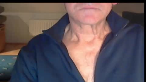 Wuki online show from December 4, 5:32 pm