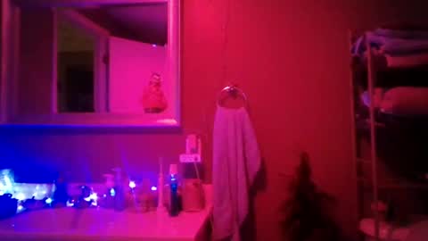 Snapshot of wundrsword33 chatting on March 7, 12:12 pm BONER DONOR online show from March 7, 12:12 pm