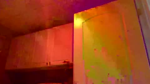 Snapshot of wundrsword33 chatting on September 13, 3:28 am BONER DONOR online show from September 13, 3:28 am