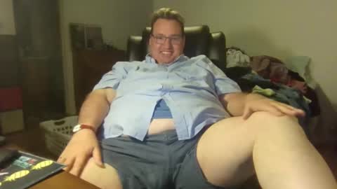 Snapshot of wvalentin0 chatting on October 28, 4:16 am Wren online show from October 28, 4:16 am